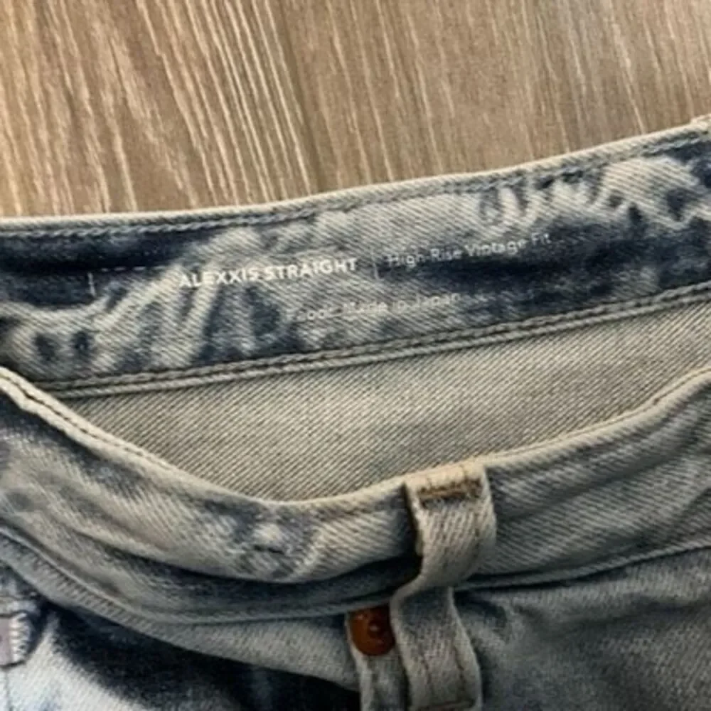 AG Contour 360 Alexis Straight High-Rise Vintage Fit Jeans (Size 29)
